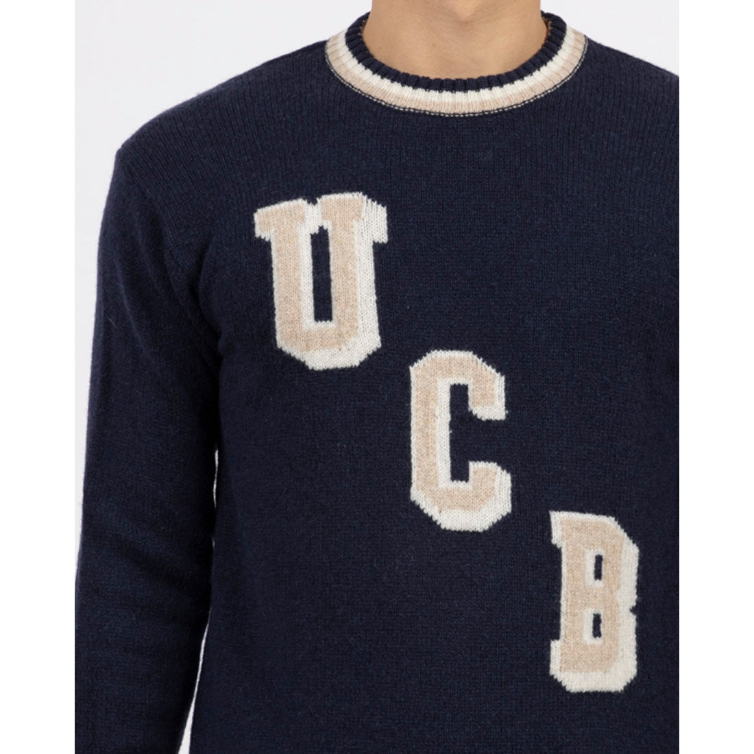 United Colors of Benetton. 100% Virgin Wool Front Design Crew Neck Knit Sweater