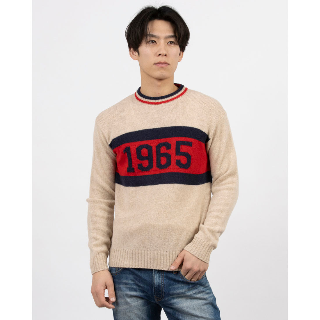 United Colors of Benetton. 100% Virgin Wool Front Design Crew Neck Knit Sweater