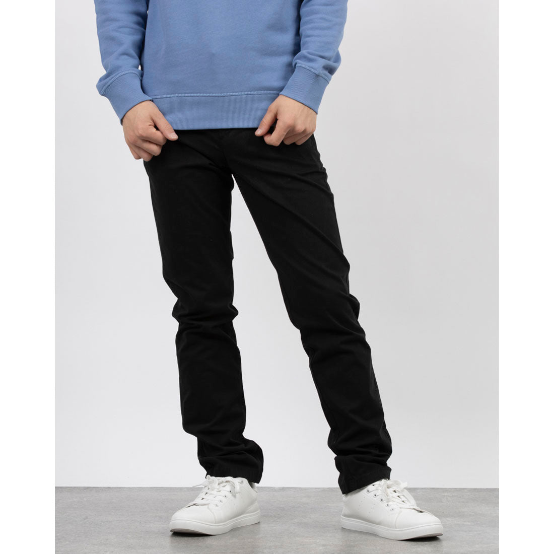 聯合顏色的貝納頌 UNITED COLORS OF BENETTON. 彈性修身 chinos 褲子
