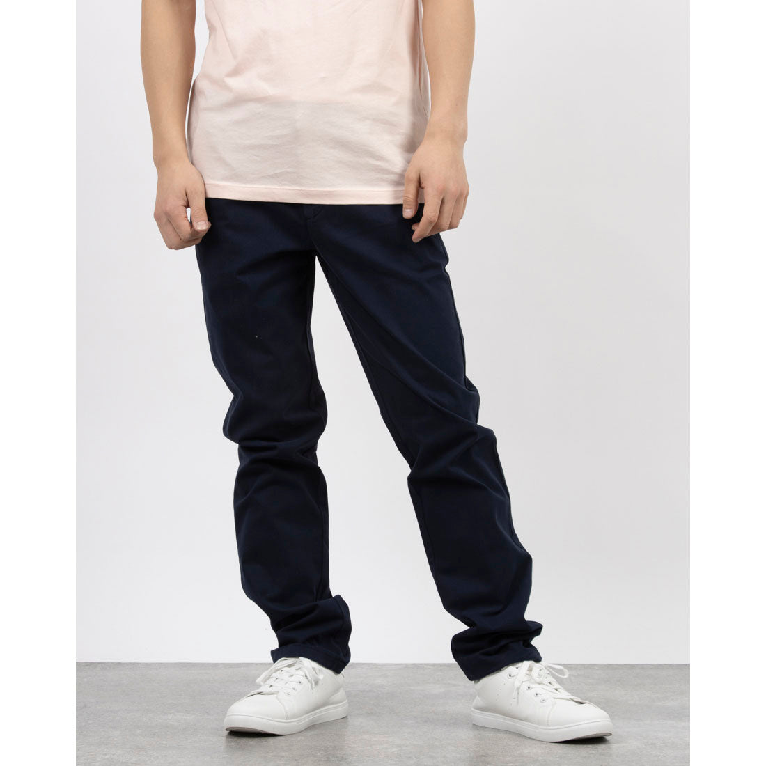 聯合顏色的貝納頌 UNITED COLORS OF BENETTON. 彈性修身 chinos 褲子
