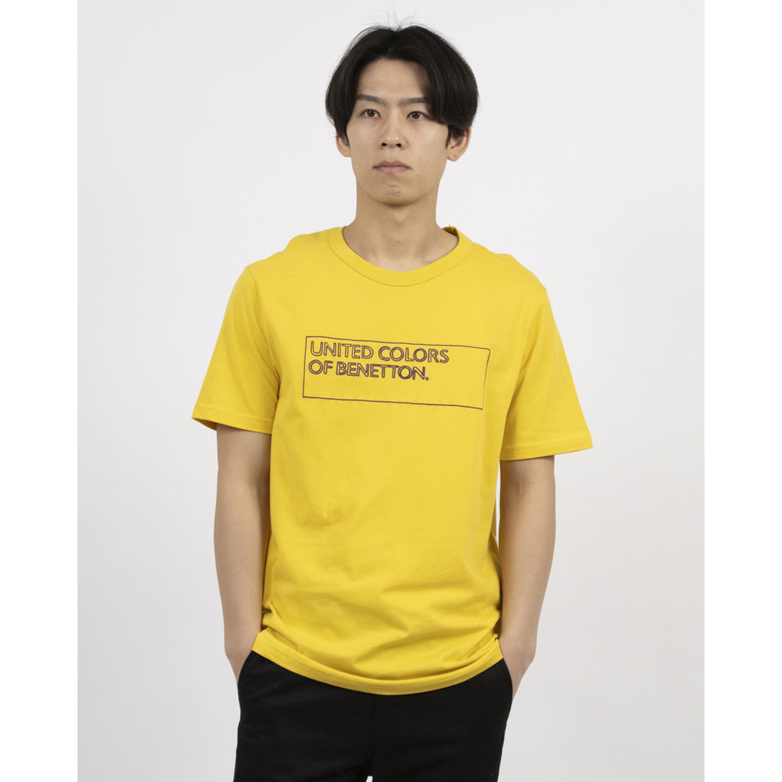 United Colors of Benetton UNITED COLORS OF BENETTON. Logo design short-sleeve T-shirt / cut and sewn.