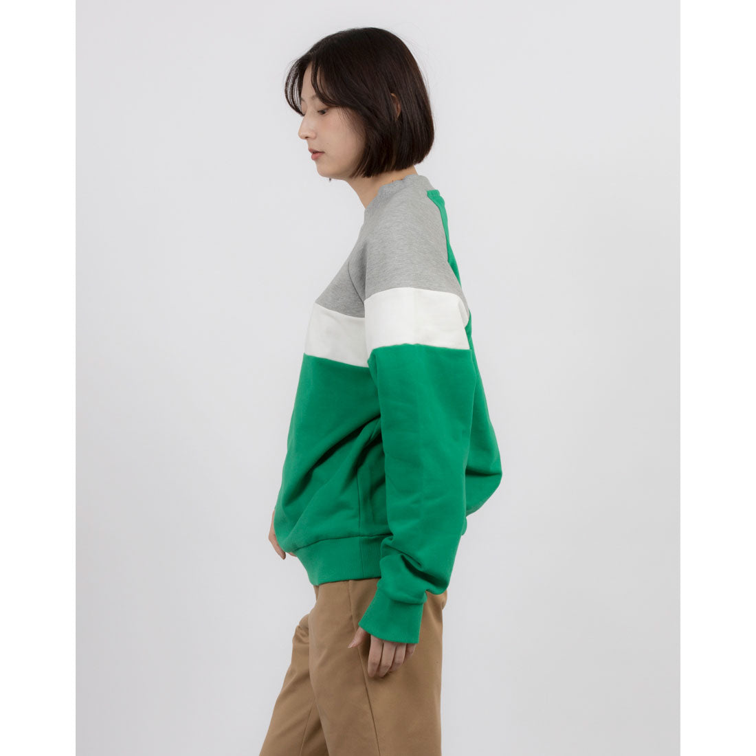 United Colors of Benetton UNITED COLORS OF BENETTON. Color Block Raglan Sweat Trainer
