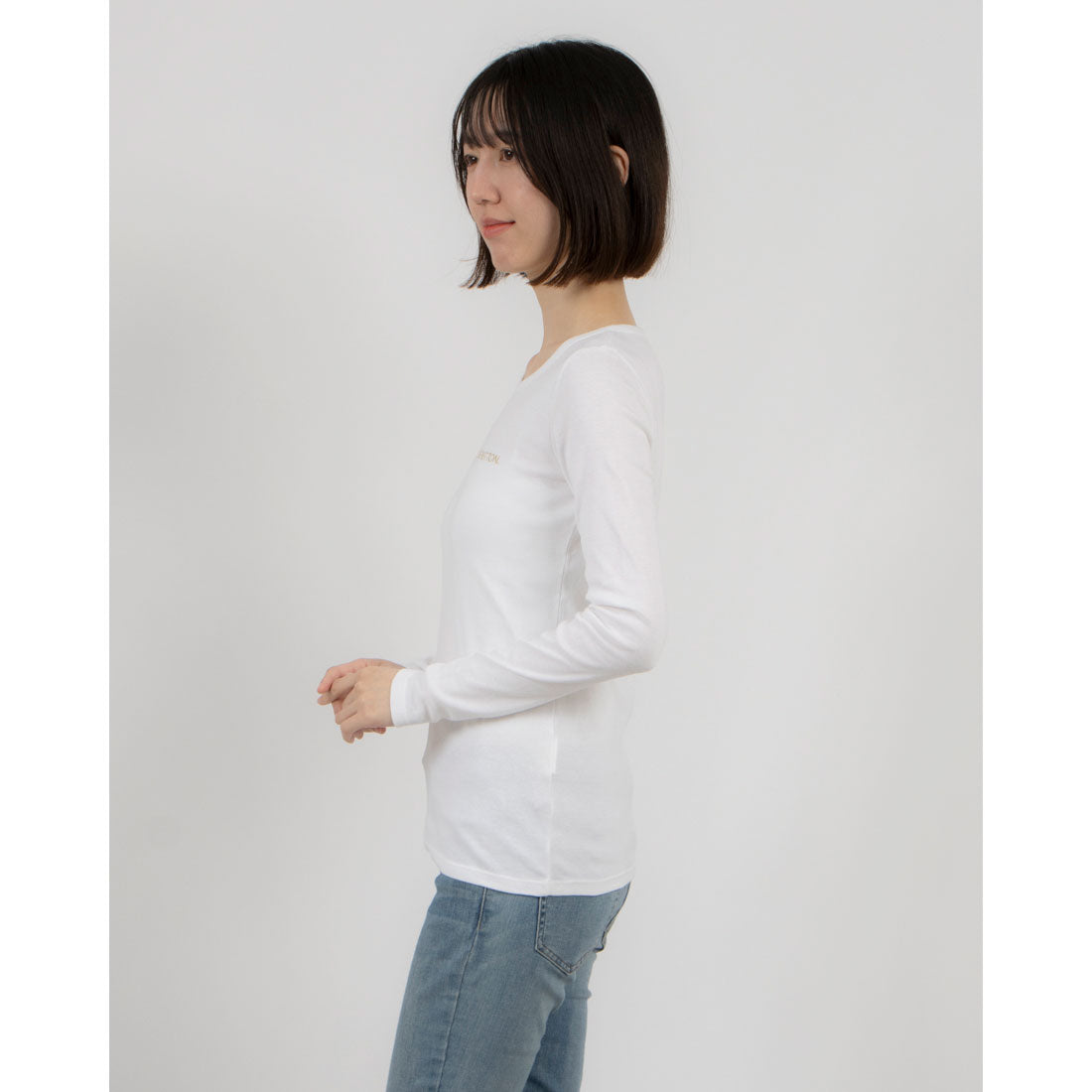 United Colors of Benetton UNITED COLORS OF BENETTON. Brand logo compact long-sleeve T-shirt / cut and sewn.