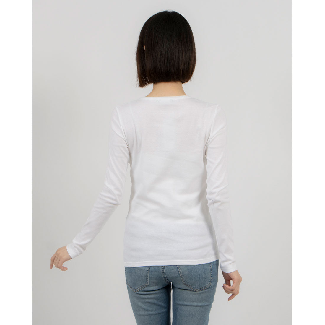 United Colors of Benetton UNITED COLORS OF BENETTON. Brand logo compact long-sleeve T-shirt / cut and sewn.