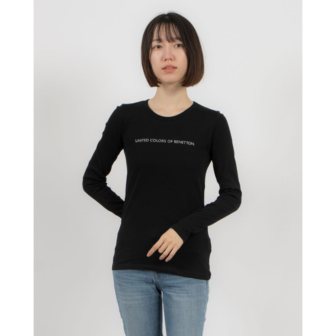 United Colors of Benetton UNITED COLORS OF BENETTON. Brand logo compact long-sleeve T-shirt / cut and sewn.