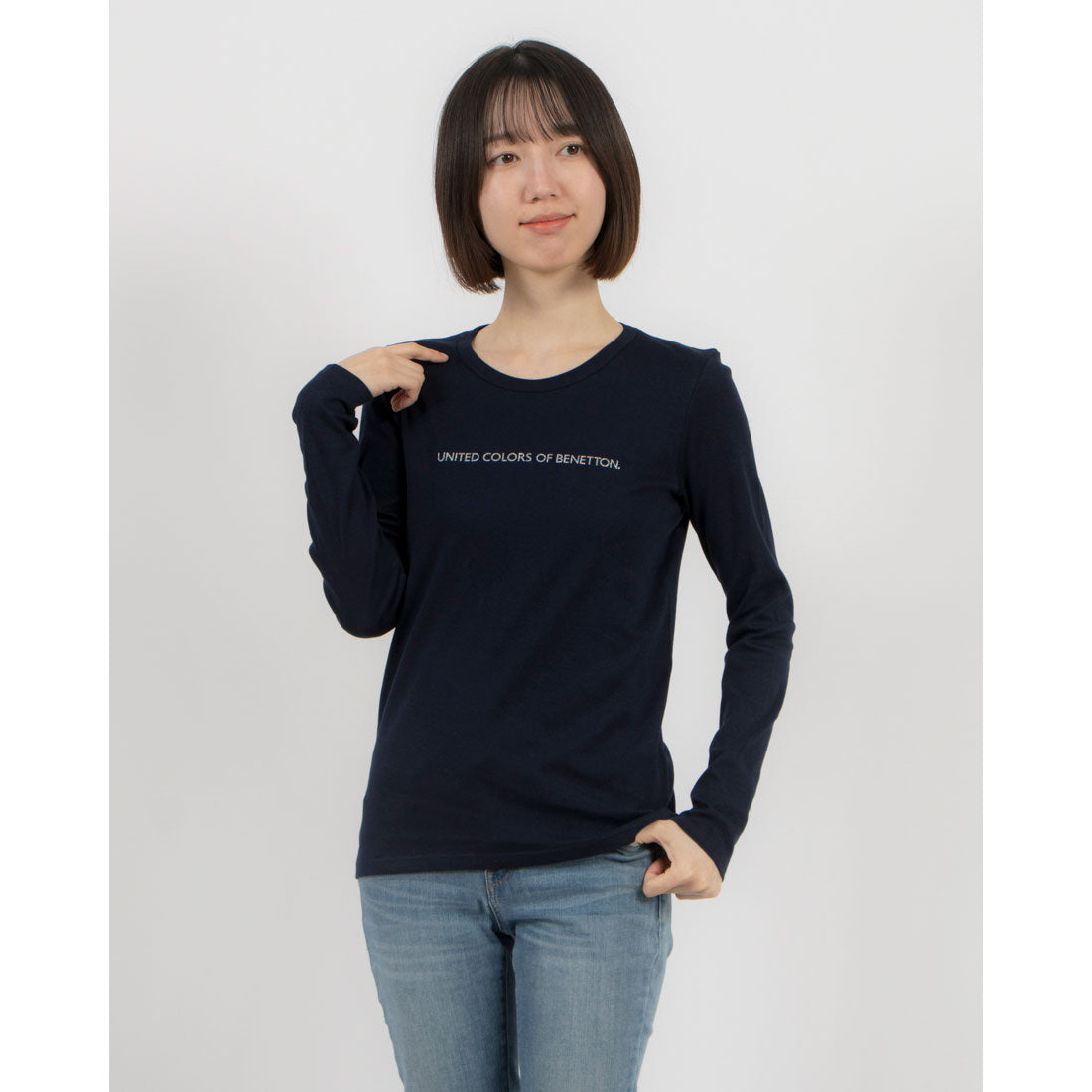 United Colors of Benetton UNITED COLORS OF BENETTON. Brand logo compact long-sleeve T-shirt / cut and sewn.