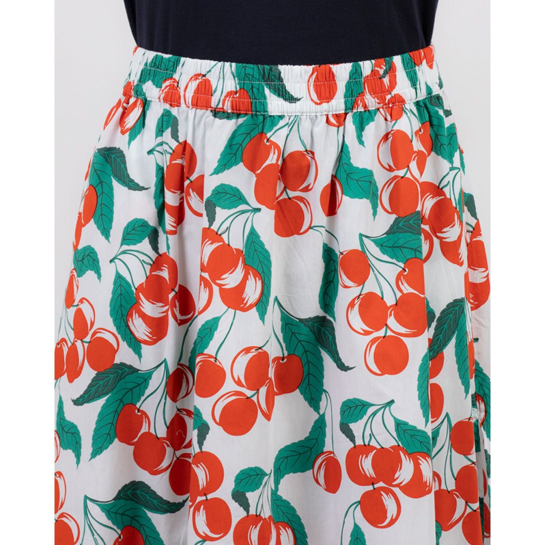 United Colors of Benetton. Fruit all-over print midi-length slit tuck skirt