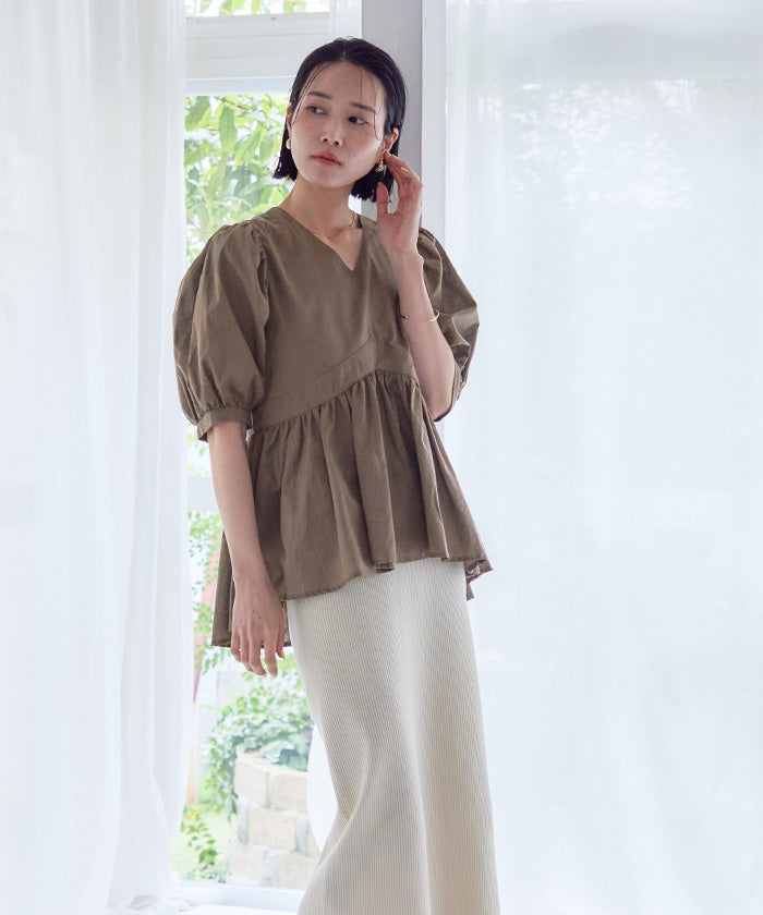 ユアーズ ur's コットンペプラムVネックブラウス （オフホワイト） オフホワイト