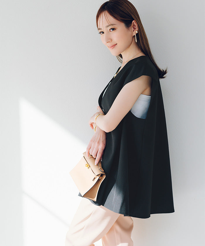 トップス Yur ur's ur's Deep V-Neck Flare Top