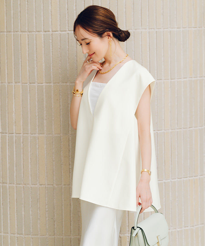 ur's ur's Deep V-Neck Flare Top