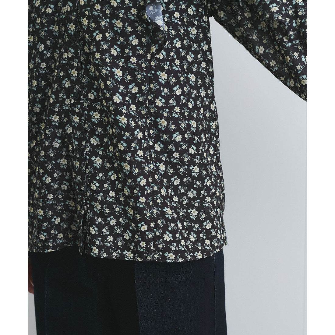 ビス VIS 【前後2WAY】ラッフルフリルブラウス （ブラック系（02）） ブラック系（02）