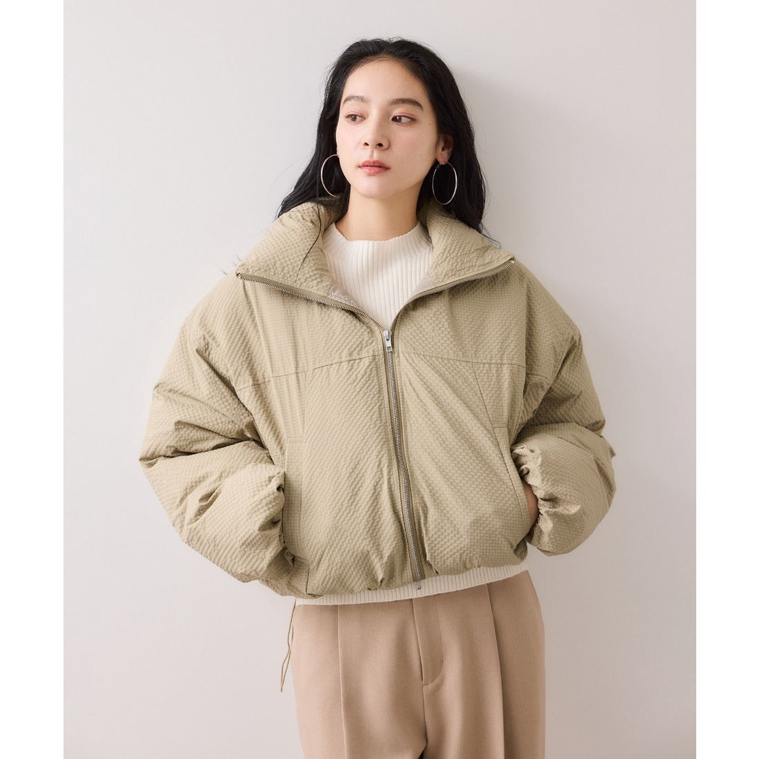 ビス VIS 【WEB限定】軽くてあたたかいパディングショートボリュームダウンブルゾン （ダークブラウン（20）） ダークブラウン（20）