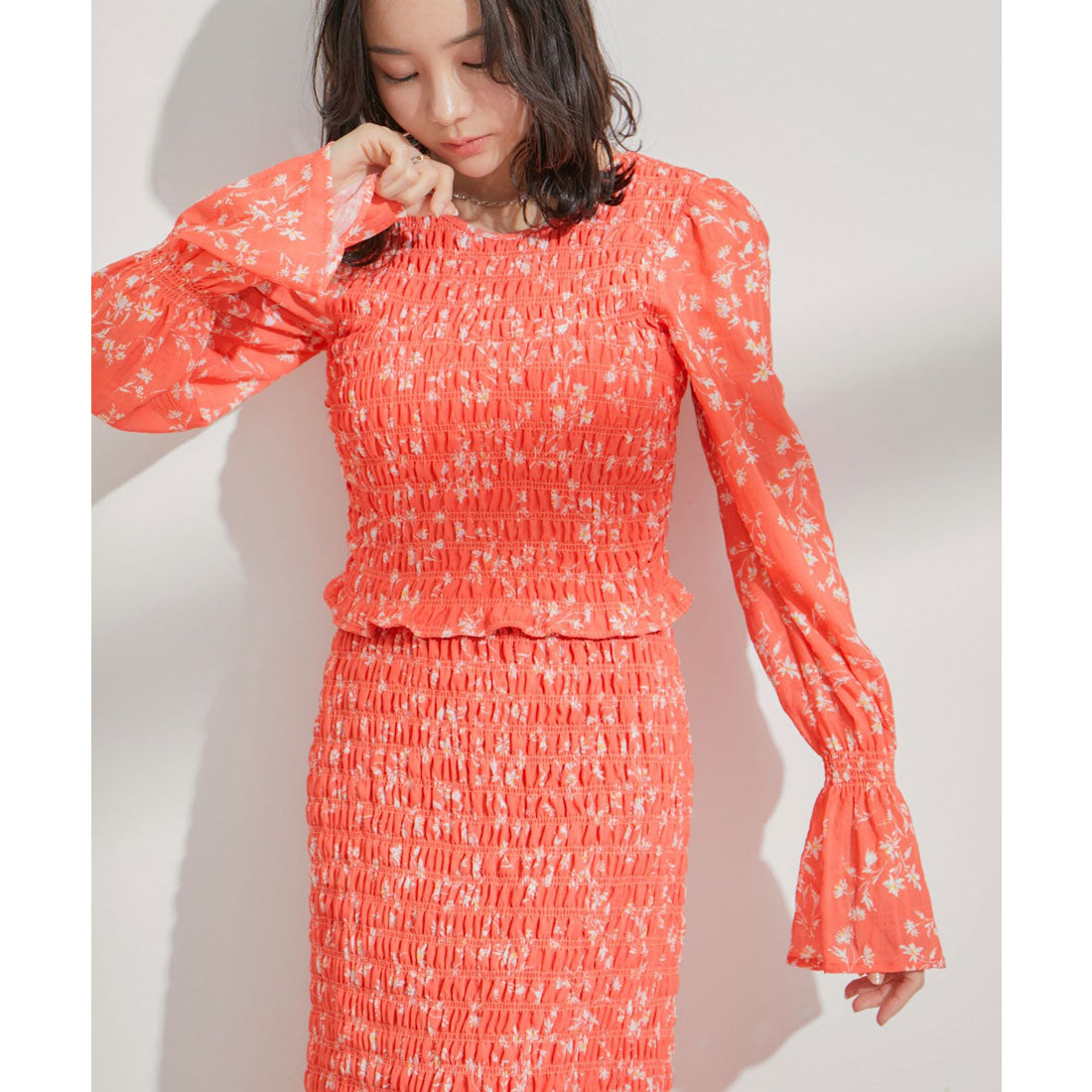 ビス VIS 【セットアップ対応】花柄シャーリングブラウス （オレンジ系（71）） オレンジ系（71）