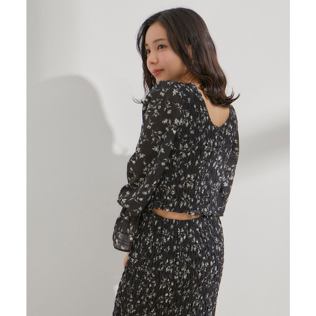 ビス VIS 【セットアップ対応】花柄シャーリングブラウス （オレンジ系（71）） オレンジ系（71）