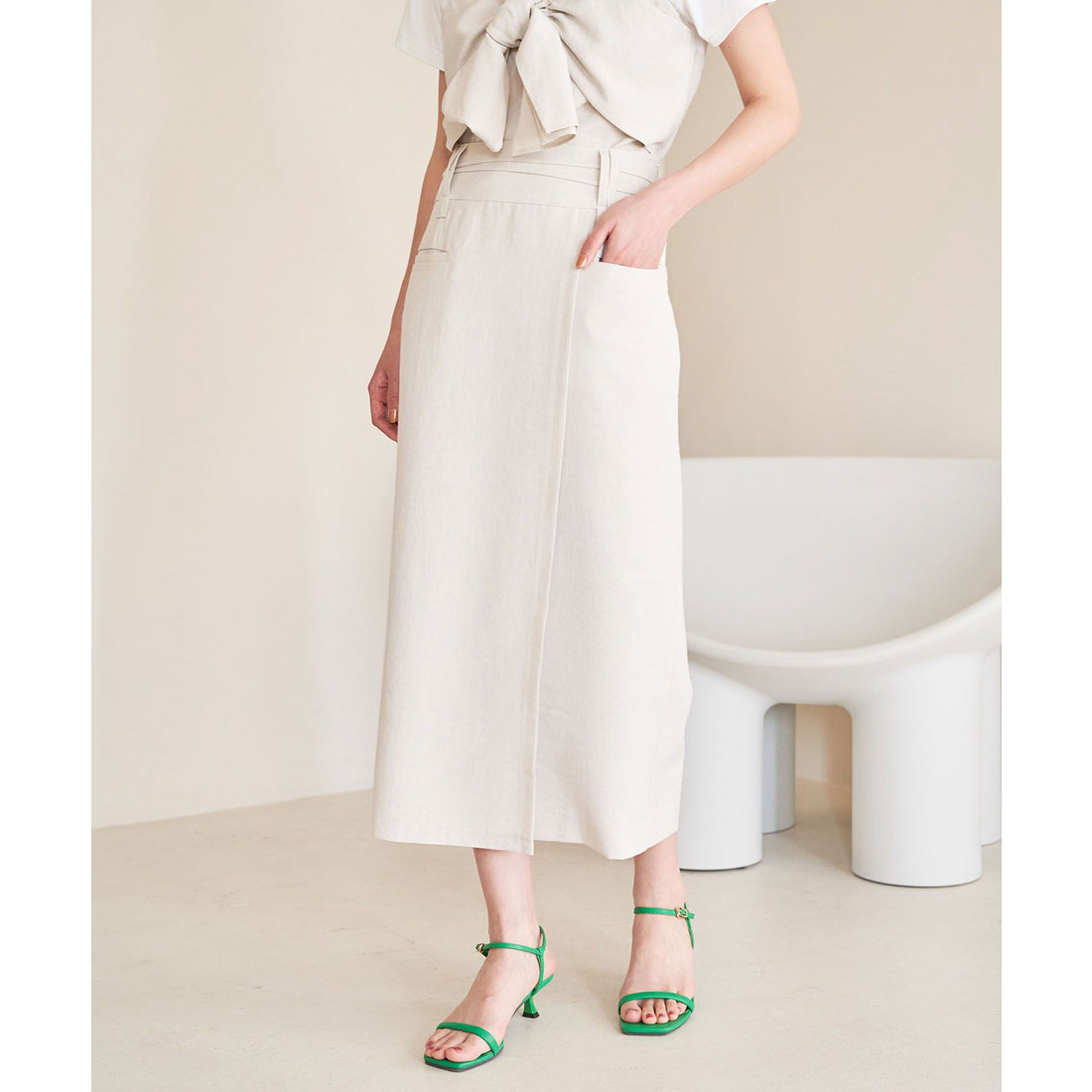Vis VIS 【Cooling Touch & Washable】 Easy Linen-Like Belted I-Line Skirt
