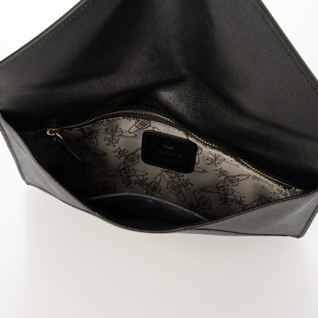 ヴィヴィアン ウエストウッド Vivienne Westwood SAFFIANO ENVELOPE CLUTCH （BLACK） BLACK
