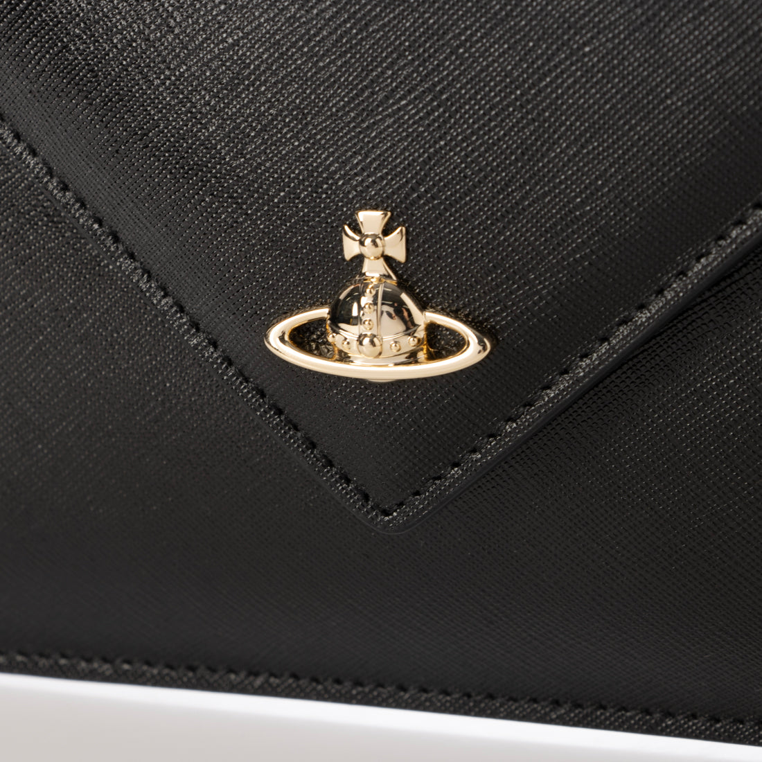ヴィヴィアン ウエストウッド Vivienne Westwood SAFFIANO ENVELOPE CLUTCH （BLACK） BLACK