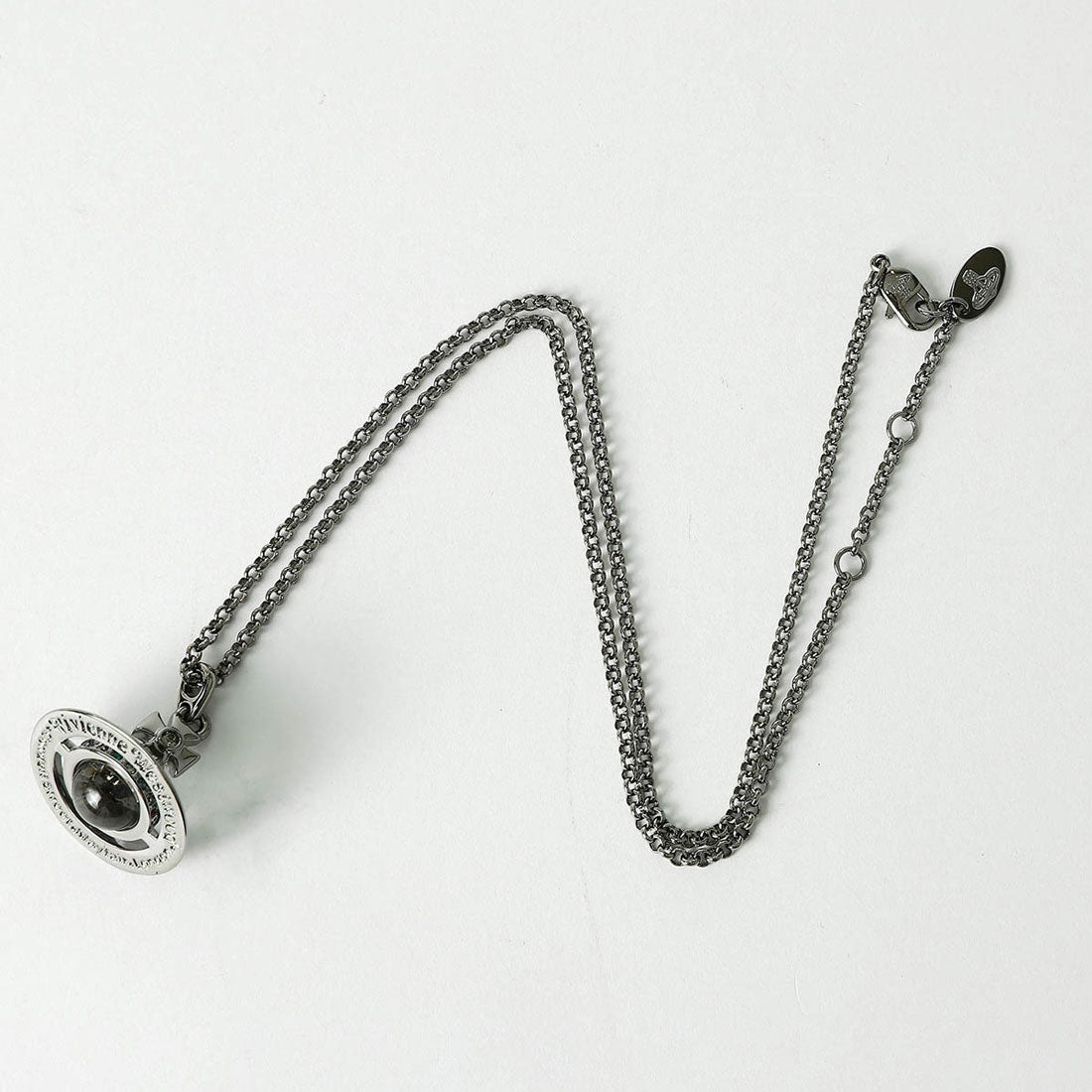 ヴィヴィアン ウエストウッド Vivienne Westwood ネックレス ニュー タイニー オーブ PENDANT NECKLACE 63020097 02S001 CN 27723270 S001 GUNMETAL （ガンメタル） ガンメタル