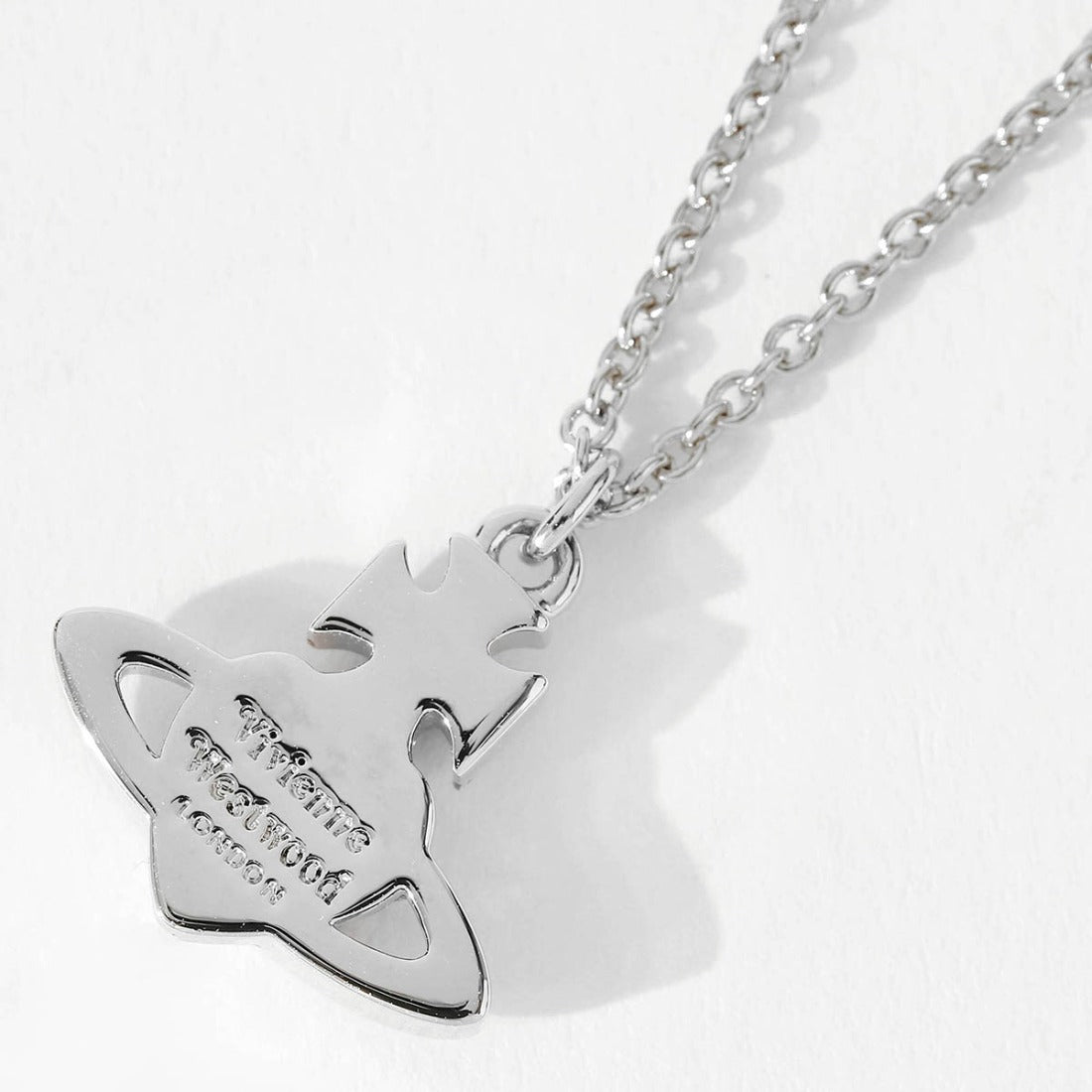 ヴィヴィアン ウエストウッド Vivienne Westwood ネックレス ファビアンナ バスレリーフ PENDANT 630203HS 02P420 （シルバー） シルバー