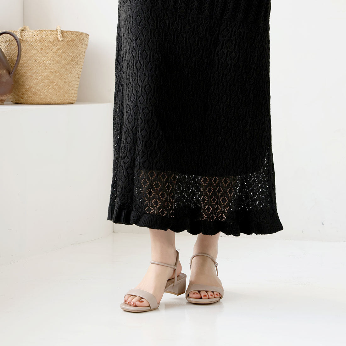 Vivian VIVIAN Easy to Wear! Square Toe Circle Strap Sandals