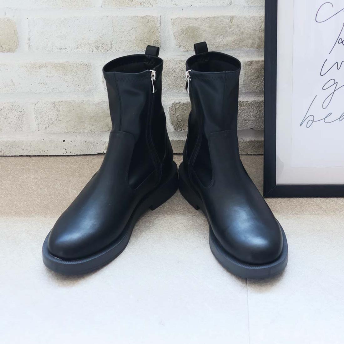 ヴィヴィアン VIVIAN 厚底ブラックソールストレッチショートブーツ （ブラック） ブラック