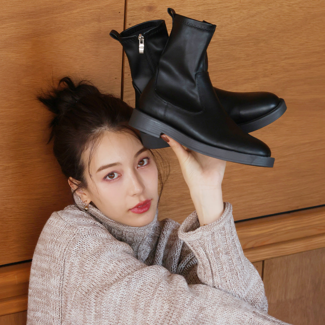 ヴィヴィアン VIVIAN 厚底ブラックソールストレッチショートブーツ （ブラック） ブラック