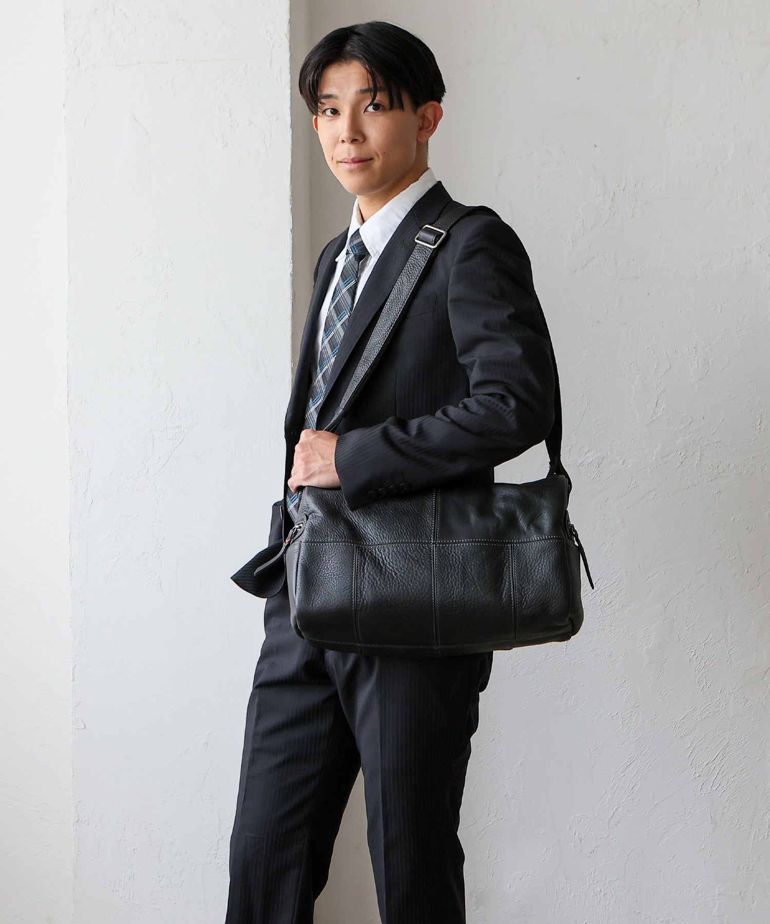 ヴィータフェリーチェ VitaFelice 本革ショルダーバッグ （BLACK） BLACK