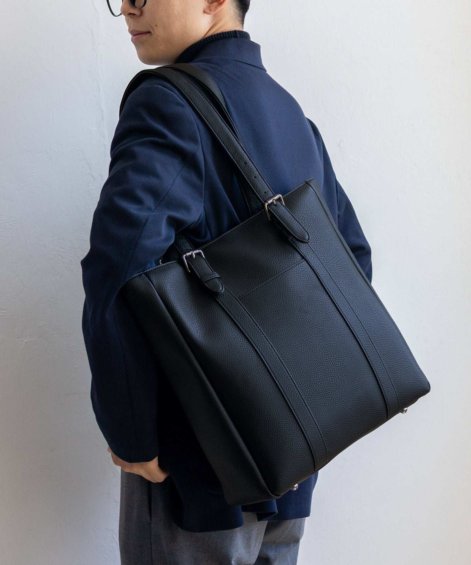 ヴィータフェリーチェ VitaFelice ベルトハンドルビジネストートバッグ （BLACK） BLACK