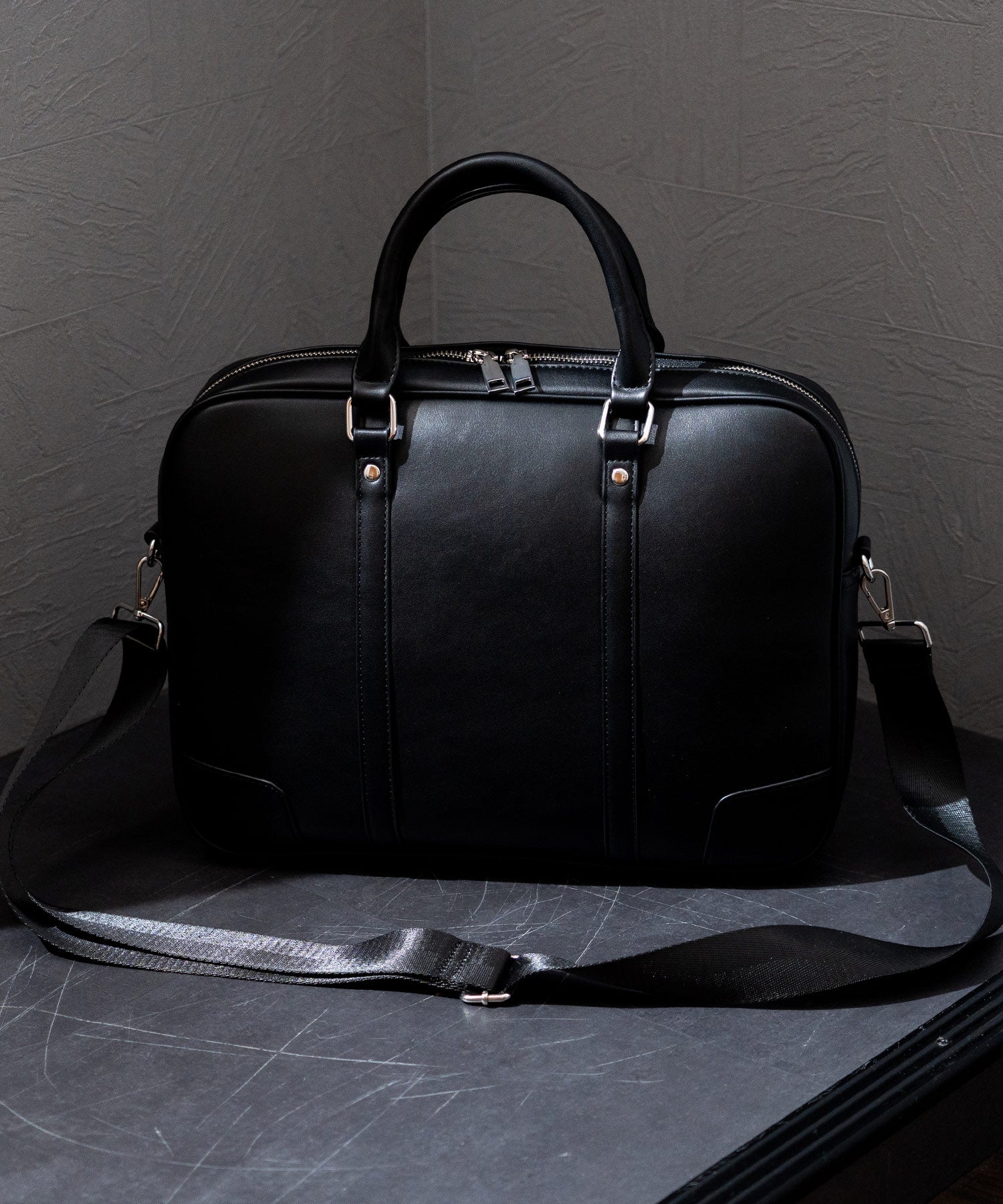 ヴィータフェリーチェ VitaFelice ラウンドファスナー2wayビジネスバッグ （NAVY） NAVY