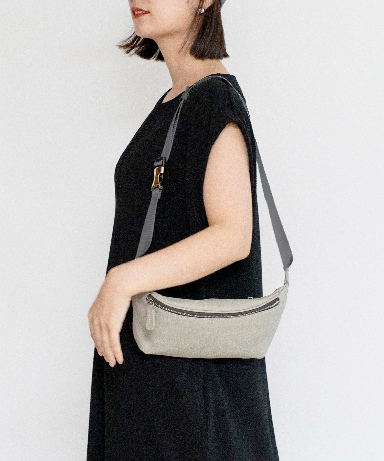 ヴィータフェリーチェ VitaFelice 本革ボディバッグ