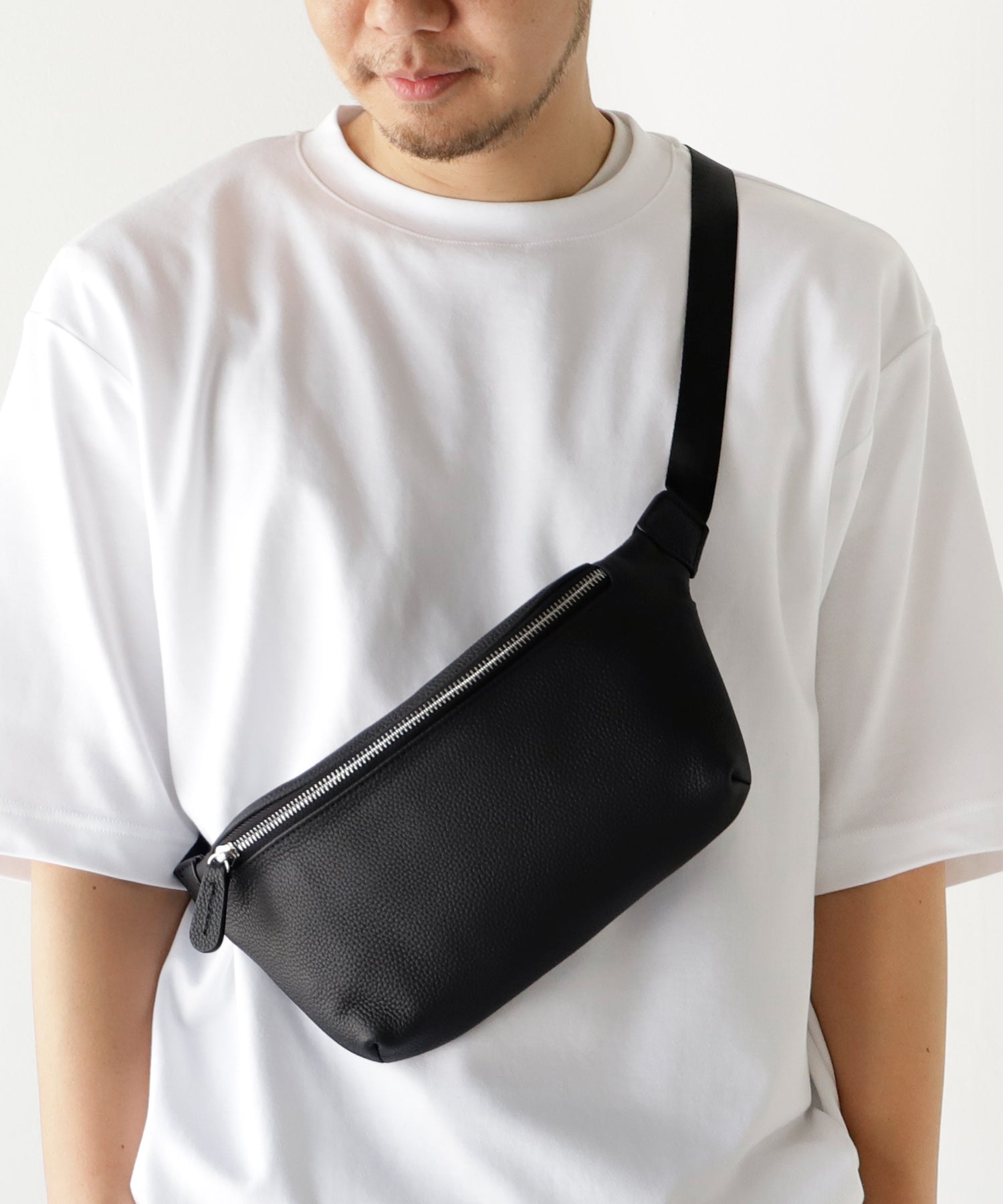 ヴィータフェリーチェ VitaFelice 本革ボディバッグ