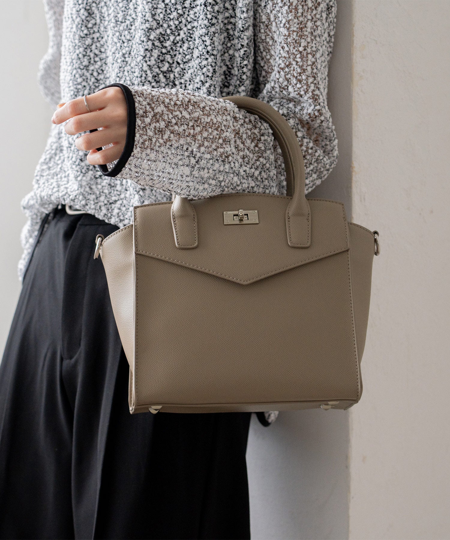 ヴィータフェリーチェ VitaFelice スクエア2wayハンドバッグ,GRAYTAUPE