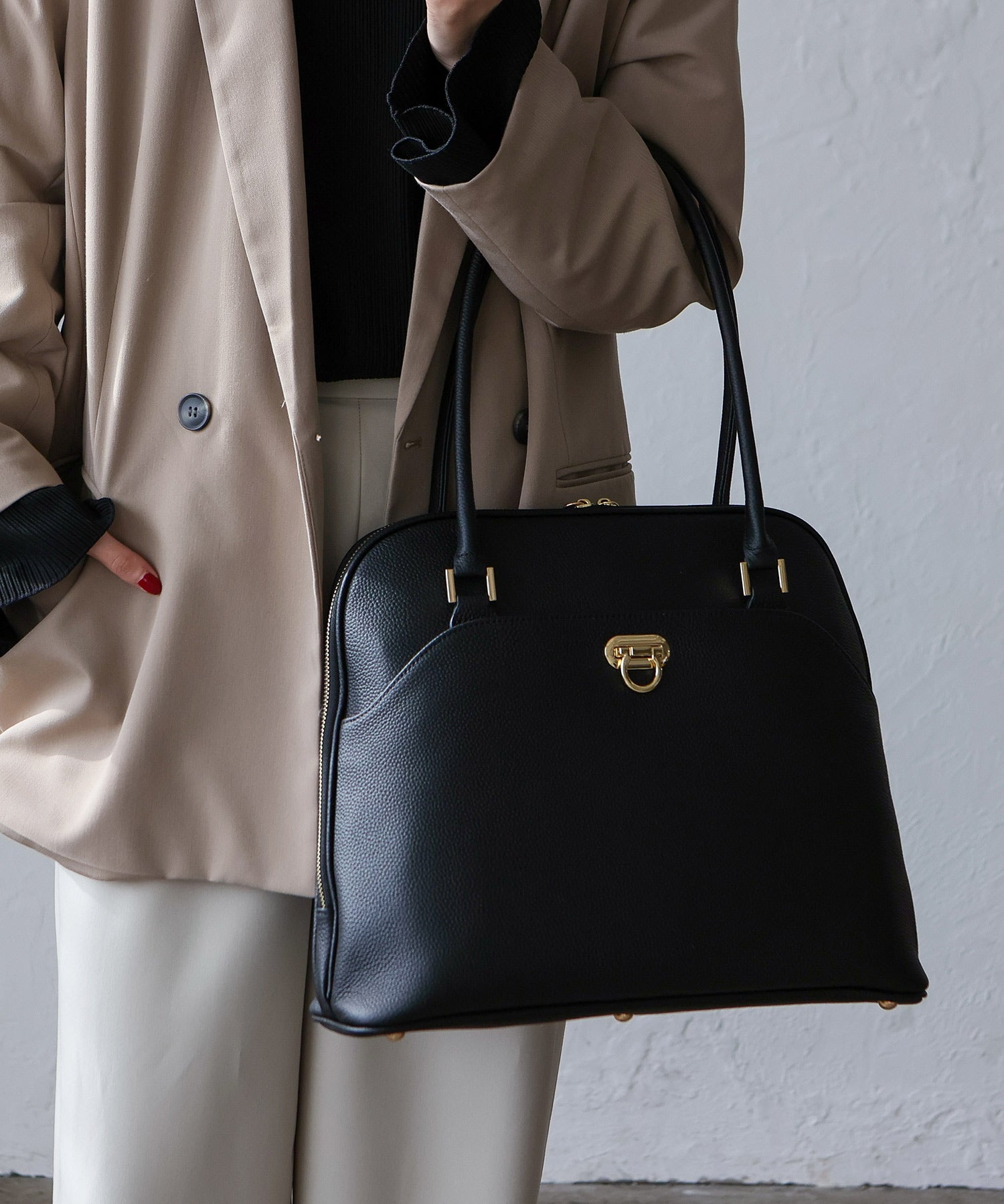 ヴィータフェリーチェ VitaFelice ラウンドファスナーロングハンドル本革トートバッグ （DARKGRAY） DARKGRAY