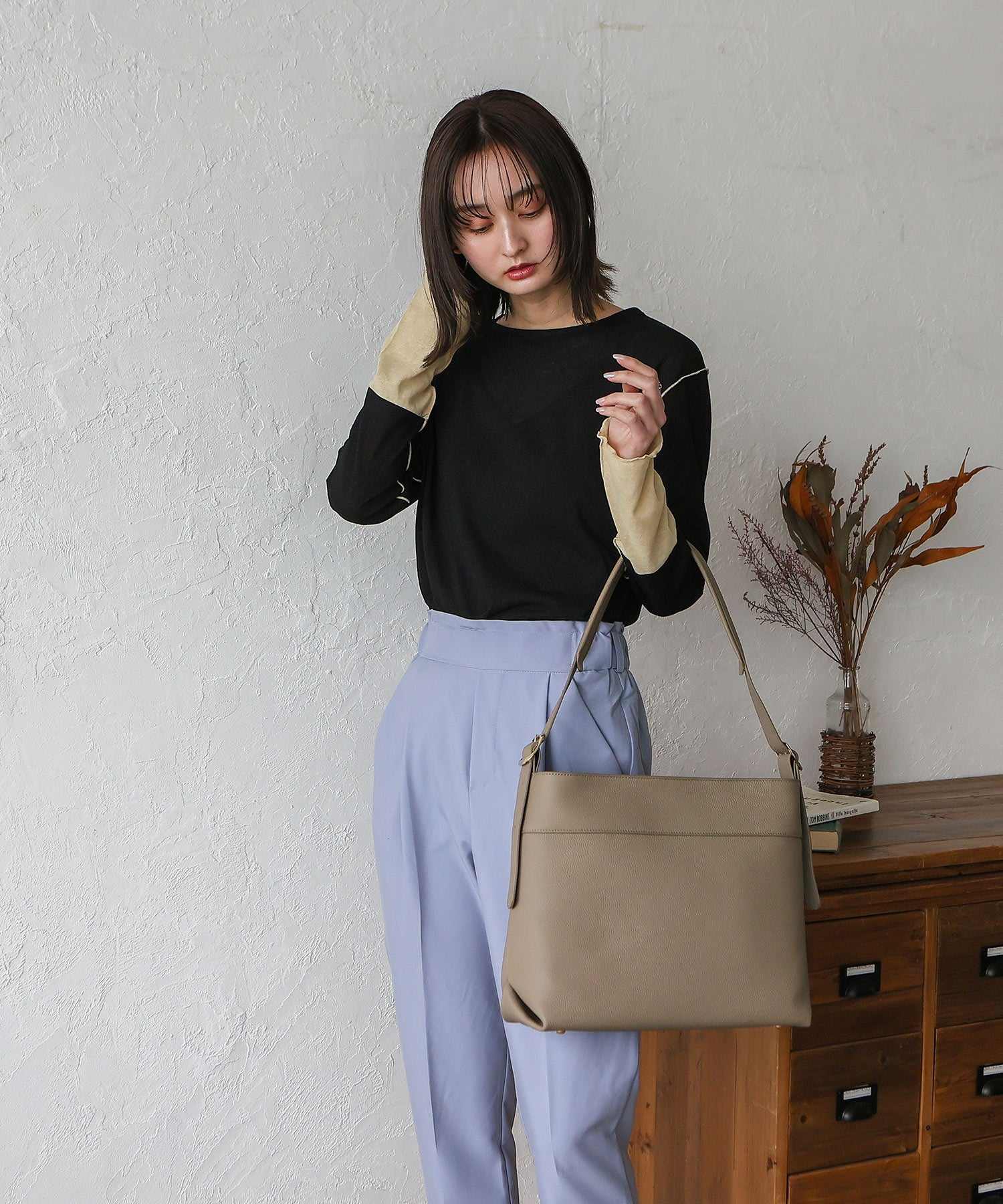 VitaFelice VitaFelice One Handle Genuine Leather Shoulder Tote Bag
