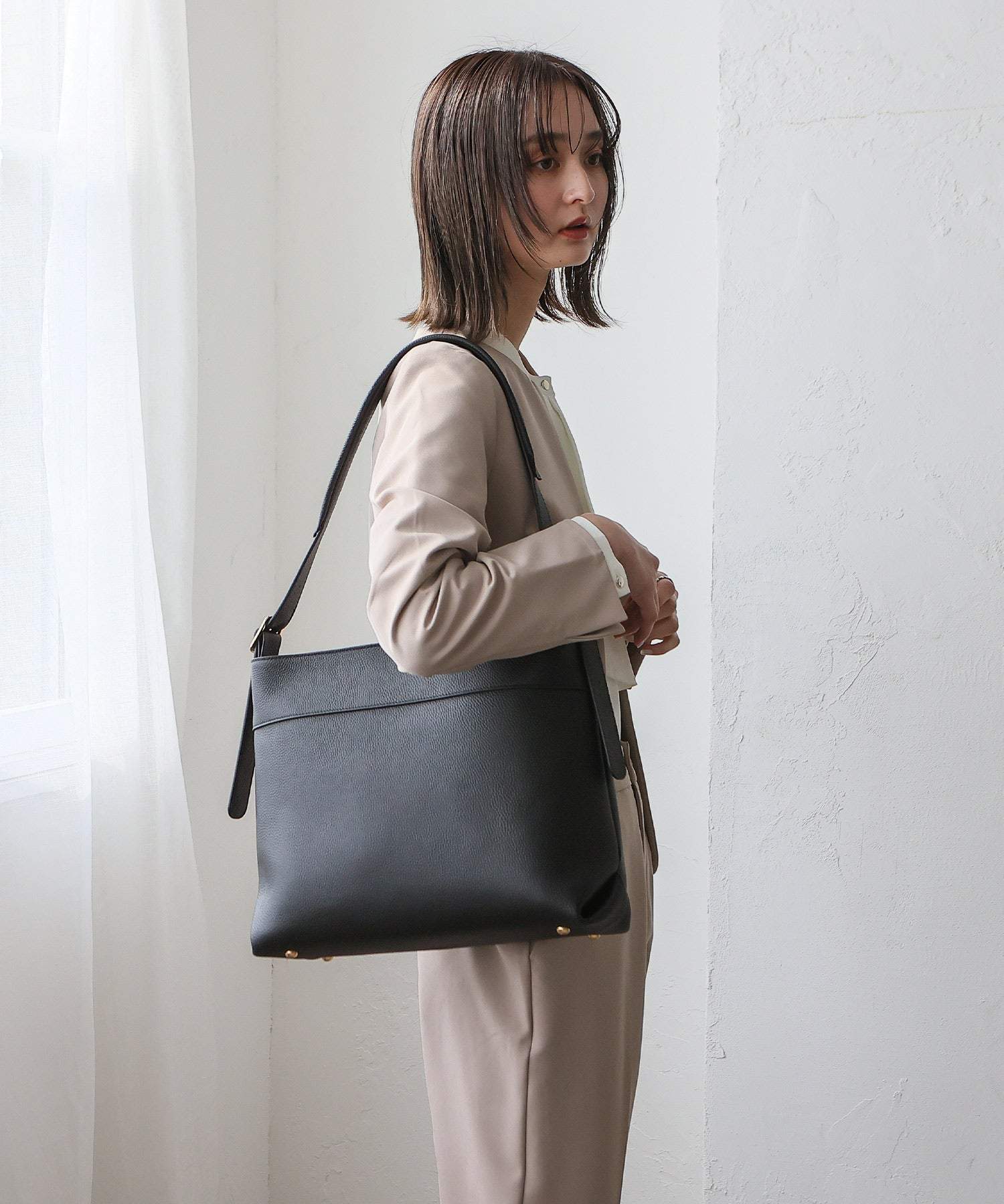 VitaFelice VitaFelice One Handle Genuine Leather Shoulder Tote Bag