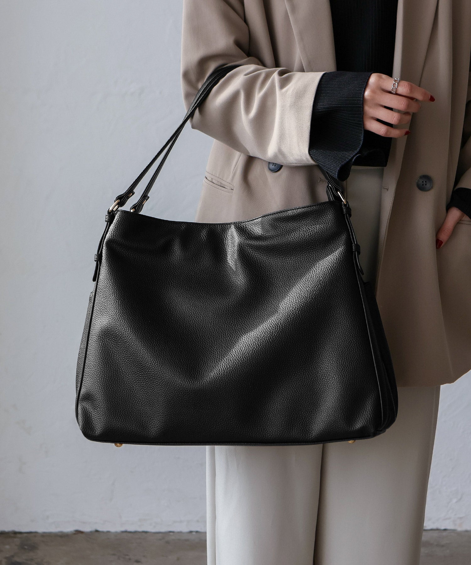 ヴィータフェリーチェ VitaFelice 2ROOMトートバッグ （BLACK） BLACK