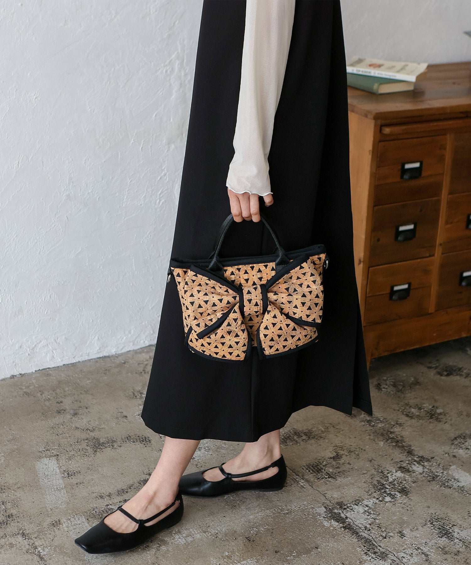 ヴィータフェリーチェ VitaFelice ネオプレーン2wayリボンショルダーバッグ （CORK） CORK