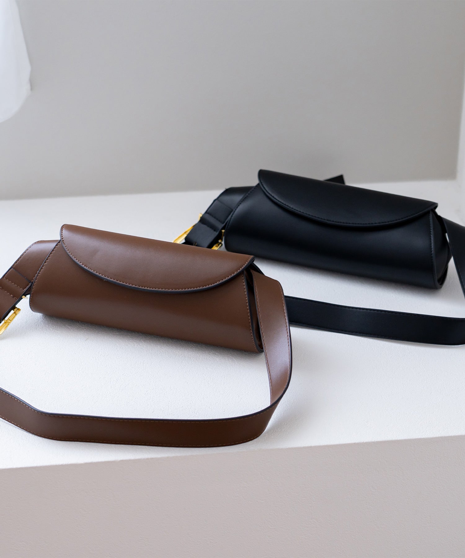 ヴィータフェリーチェ VitaFelice ミニマルショルダーバッ （BLACK） BLACK