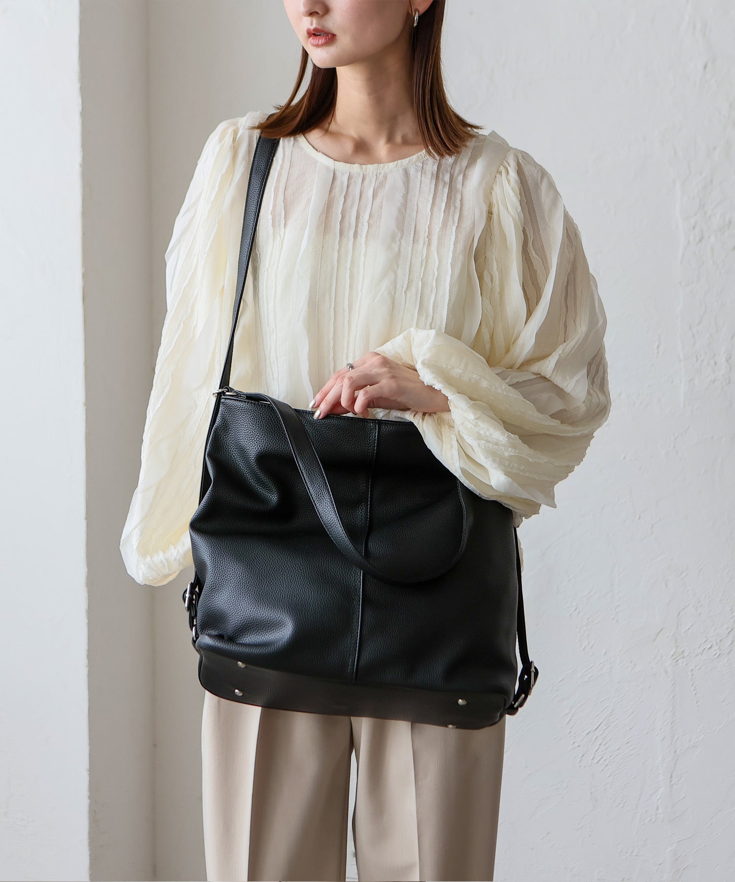 ヴィータフェリーチェ VitaFelice 【1秒でリュック⇔ショルダー】ソフト3WAYリュックサック （BLACK） BLACK
