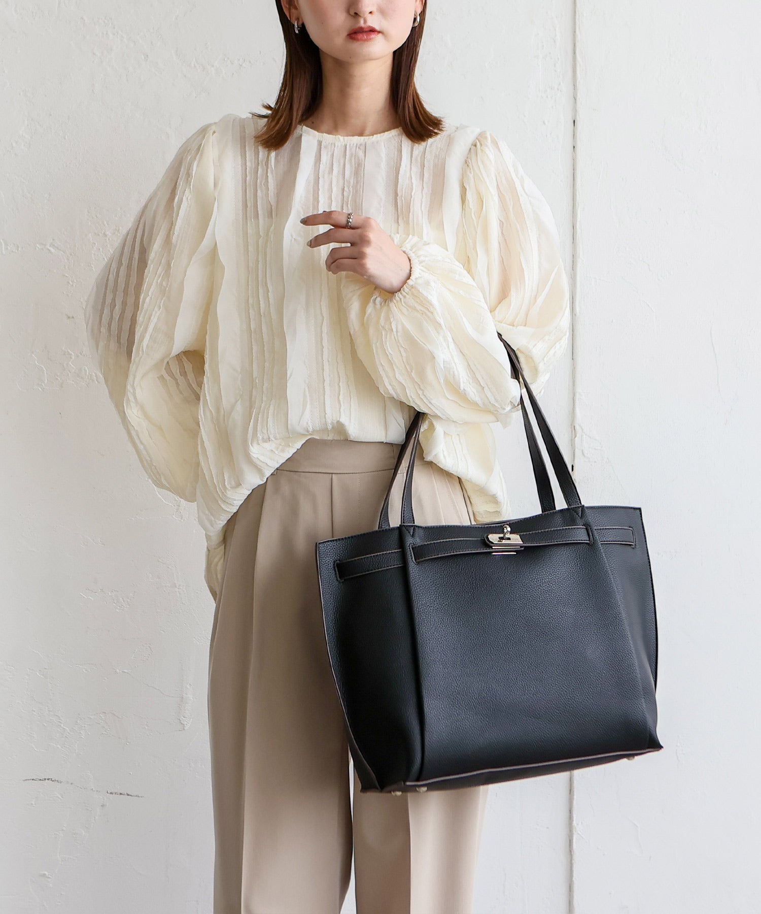 ヴィータフェリーチェ VitaFelice ロングハンドルトートバッグ （BLACK） BLACK