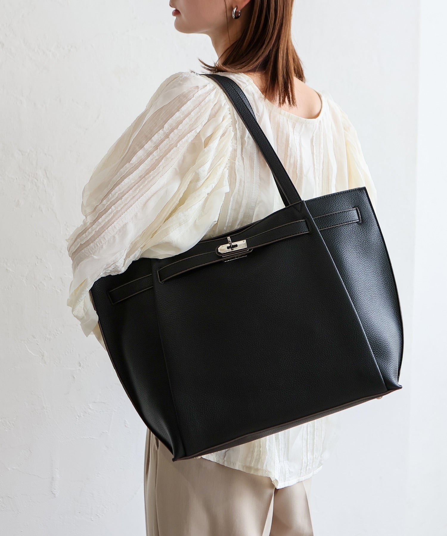 ヴィータフェリーチェ VitaFelice ロングハンドルトートバッグ （BLACK） BLACK