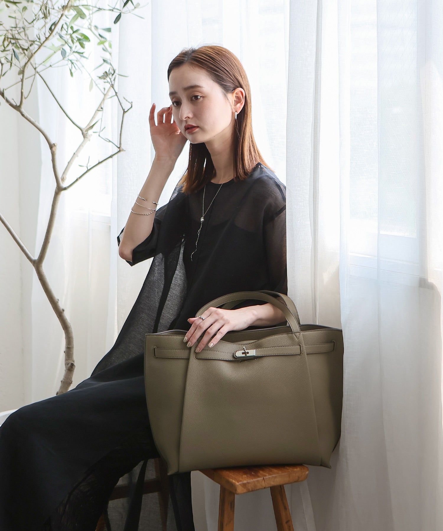 ヴィータフェリーチェ VitaFelice ロングハンドルトートバッグ （BLACK） BLACK