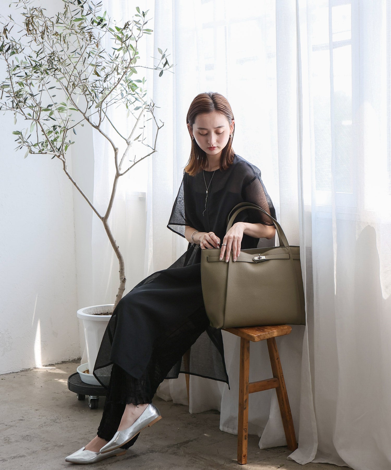 ヴィータフェリーチェ VitaFelice ロングハンドルトートバッグ （BLACK） BLACK