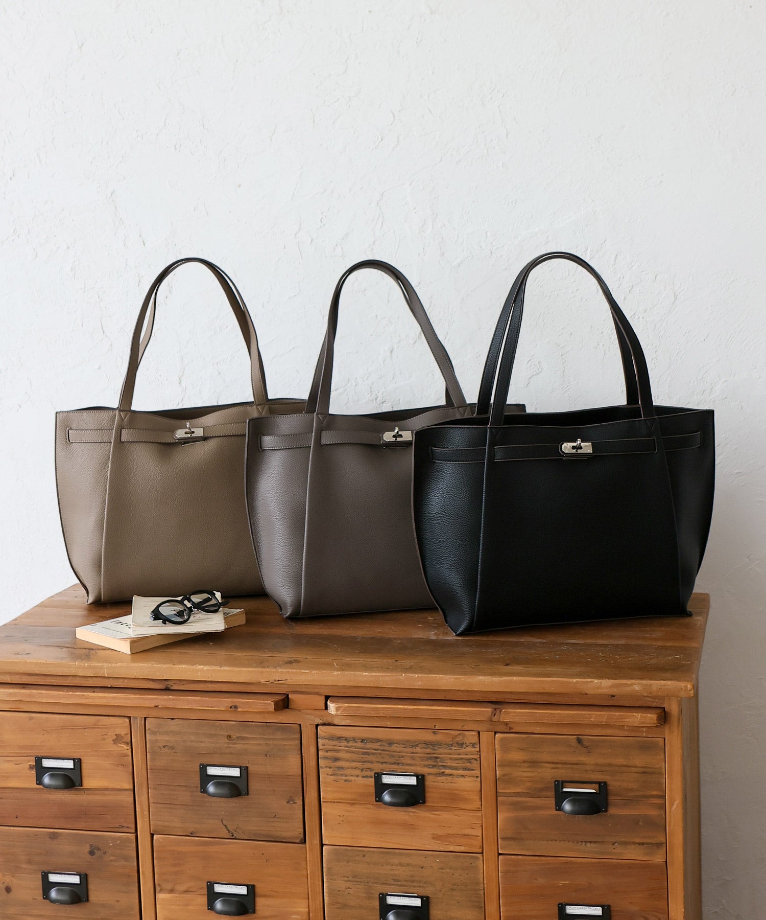 ヴィータフェリーチェ VitaFelice ロングハンドルトートバッグ （BLACK） BLACK