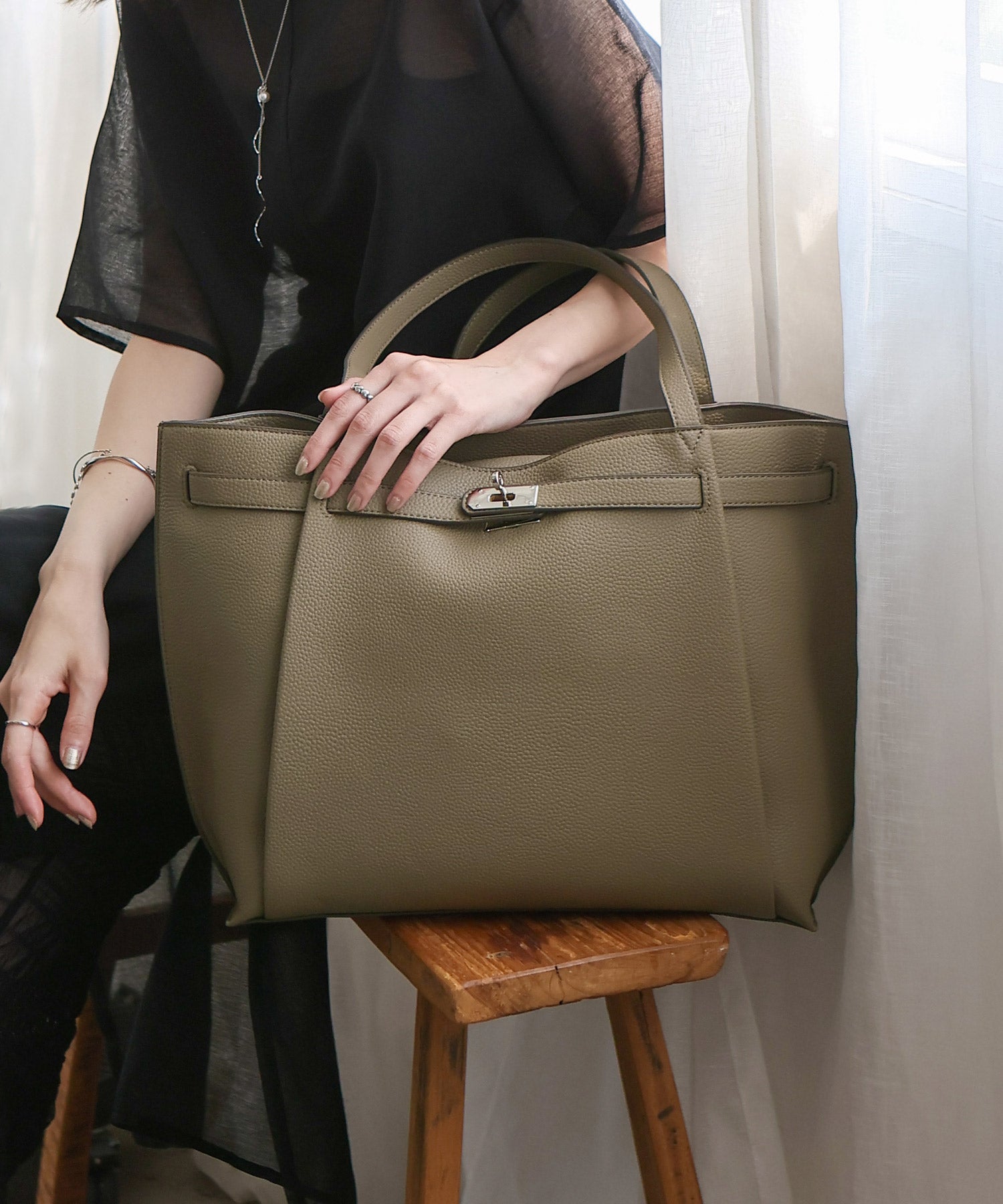 ヴィータフェリーチェ VitaFelice ロングハンドルトートバッグ （GRAYBEIGE） GRAYBEIGE