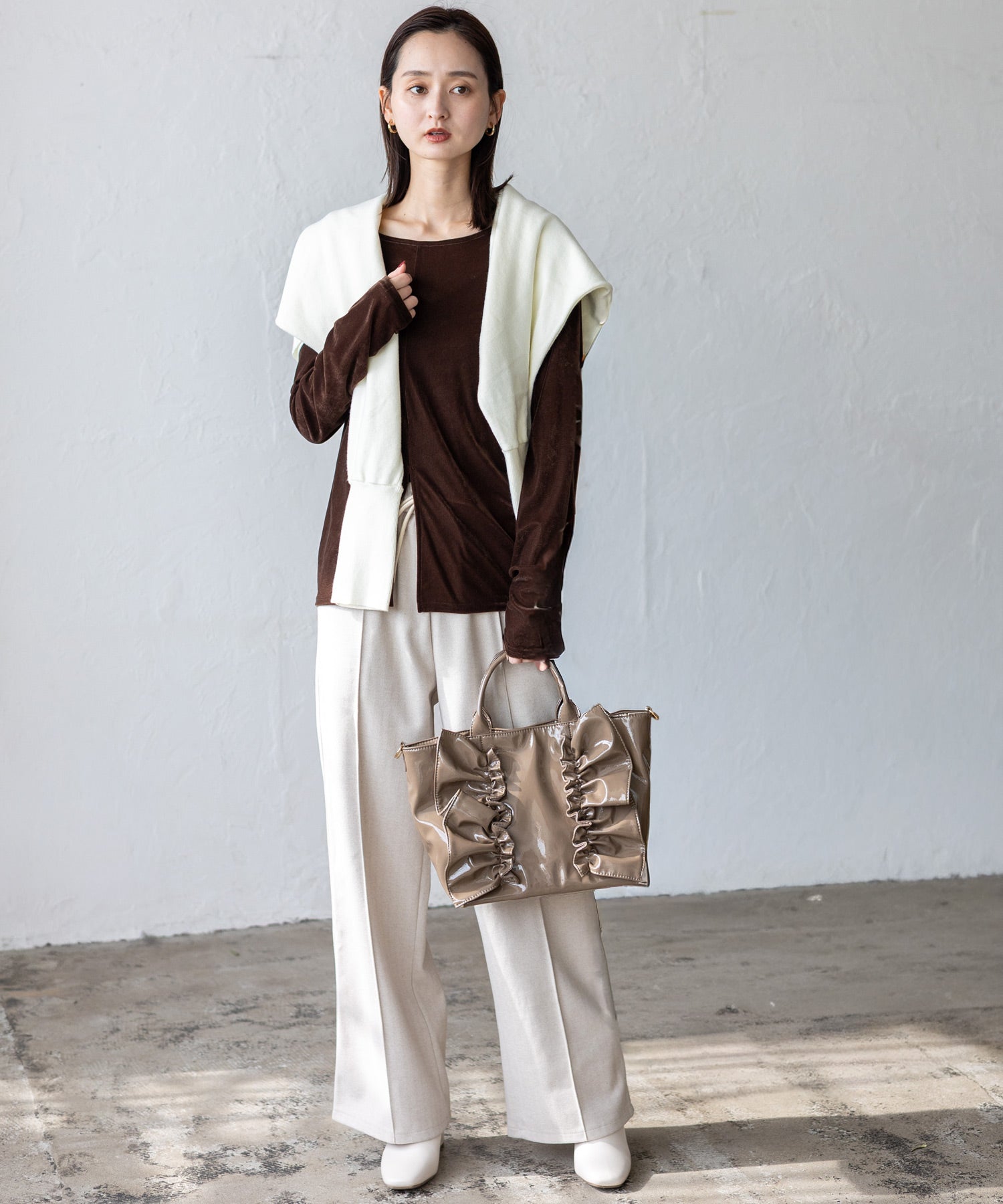 ヴィータフェリーチェ VitaFelice エナメル2wayフリルトートバッグ （MOCHA） MOCHA