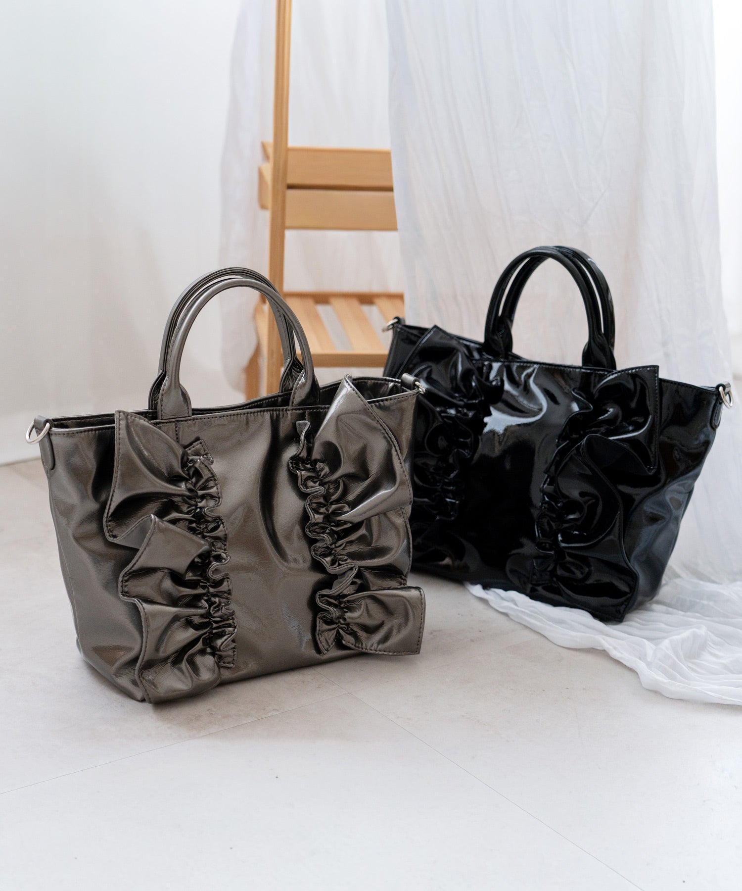 ヴィータフェリーチェ VitaFelice エナメル2wayフリルトートバッグ （MOCHA） MOCHA