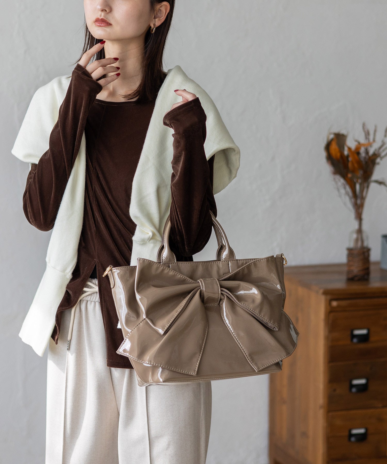 ヴィータフェリーチェ VitaFelice エナメル2wayリボントートバッグ （MOCHA） MOCHA