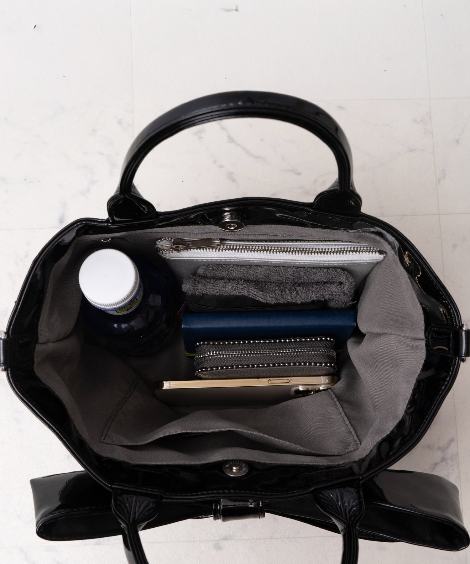 ヴィータフェリーチェ VitaFelice エナメル2wayリボントートバッグ （MOCHA） MOCHA