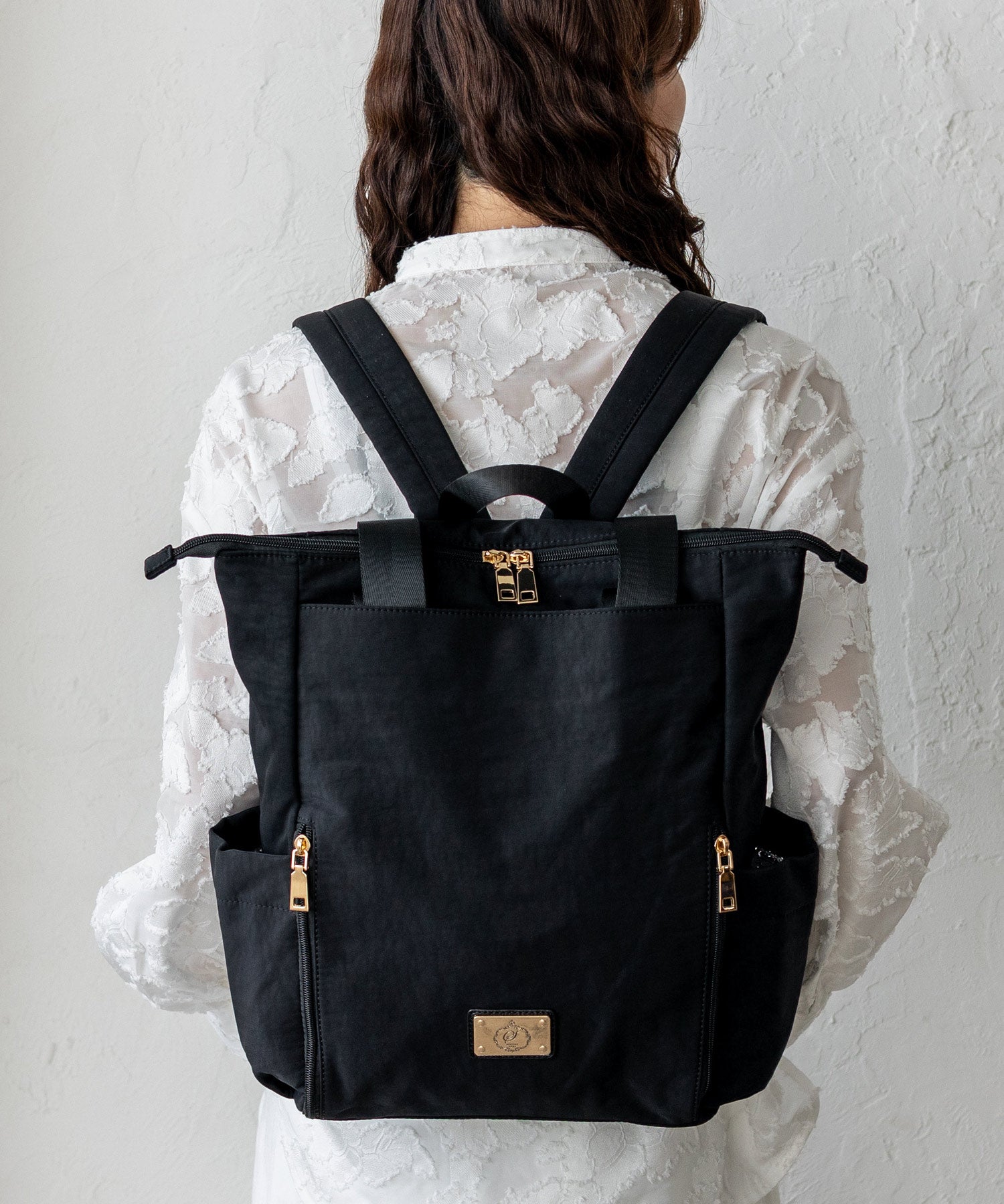 ヴィータフェリーチェ VitaFelice ゴールドプレートナイロン2wayリュック （BLACK） BLACK